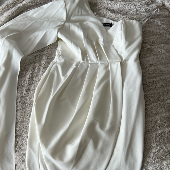 Gorgeous One shoulder Lavish Alice dress (L207) - Picture 11 of 12